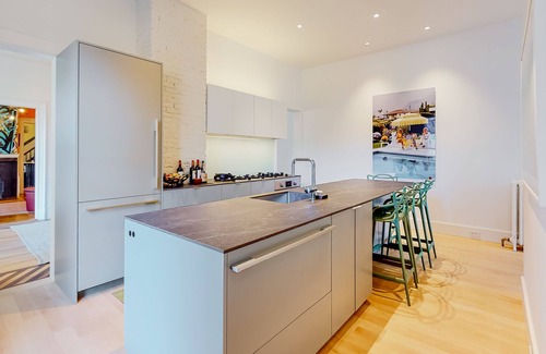 West End House | Exquisite home with fireplace, pool table, washer/dryer & sleek kitchen