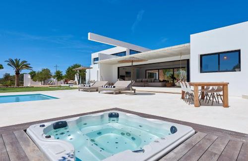 Sant Joan de Labritja Villa | Exquisite Ibiza Villa Can Pegaso Grande Privileged & Minimalist Style 16 Guests San Juan