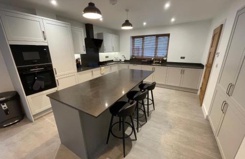 Shobdon House | Exquisite large executive home