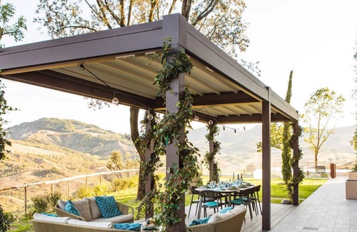 Castel San Pietro Terme Villa | Exquisite luxury villa near Bologna