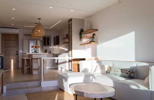 San Jose del Cabo Villa | Exquisite, Ocean front, Contemporary Retreat