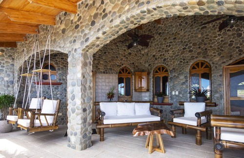 Ojochal House | Exquisite ocean and mountain views in paradise.