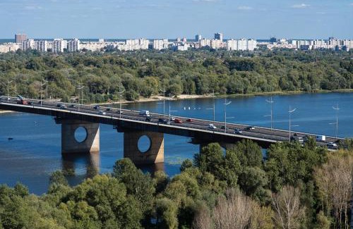 Obolon' Apartment | Exquisite panoramic views apartment Dnipro embankment