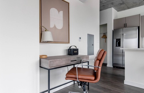 Killgubbin Apartment | Exquisite River North 1BR w/Terrace, Fire Pits & Grills, by Blueground
