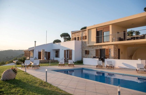 Agia Paraskevi Villa | Exquisite Skiathos Villa Skiathea Villa Alpha 3 Bedroom Private Pool Troulos