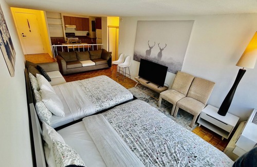 Shaughnessy Village Apartment | Exquisite spacious apartment downtown Montreal