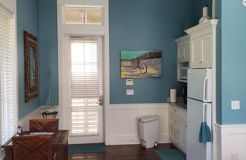 Watercolor Cottage | EXQUISITE WATERCOLOR CARRIAGE HOUSE! SLEEPS 2-4-COME TO THE BEACH & ENJOY 30A!
