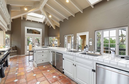 Glen Ellen House | Exquisite Wine Country Villa, Winery And Wine Cave, Villa Montebella