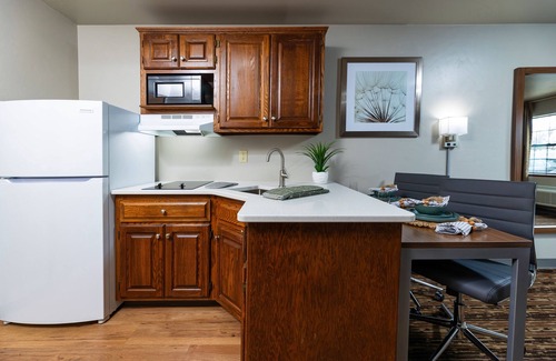 Ashwaubenon Hotel | Extended Stay Airport