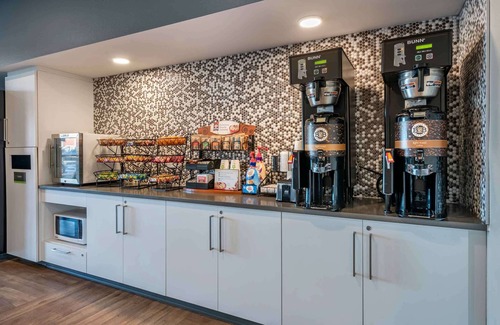 Gibsonton Hotel | Extended Stay America Premier Suites Tampa Gibsonton Rivervi