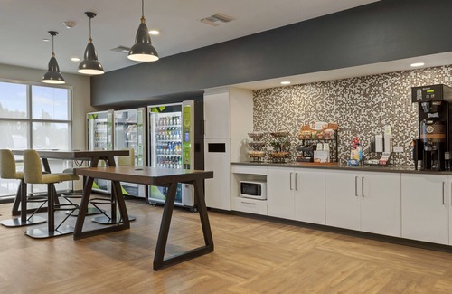Tampa Hotel | Extended Stay America Premier Suites Tampa Fairgrounds Casin