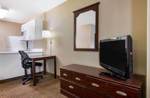 Gainesville Hotel | Extended Stay America Select Suites Gainesville I-75