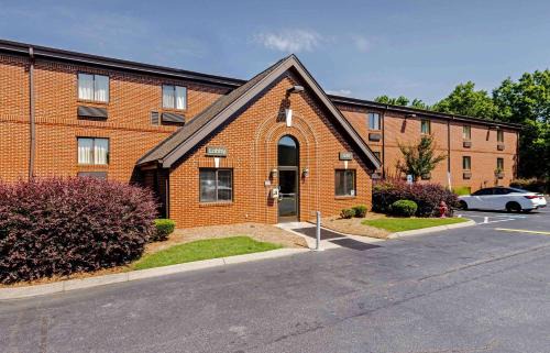 Greenville - Spartanburg Hotel | Extended Stay America Select Suites - Greenville - Haywood Mall