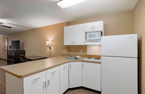Springfield Hotel | Extended Stay America Select Suites Springfield South