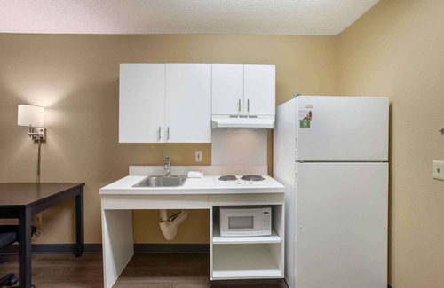 Springfield Hotel | Extended Stay America Select Suites Springfield South