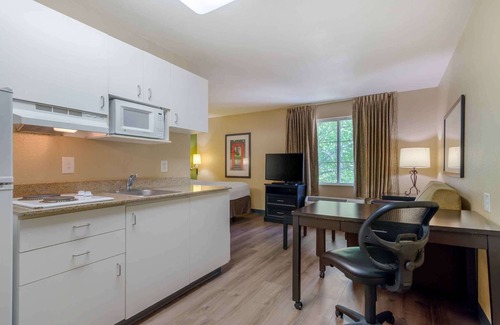 Sandy Springs Hotel | Extended Stay America Select Suites Atlanta Perimeter Peacht