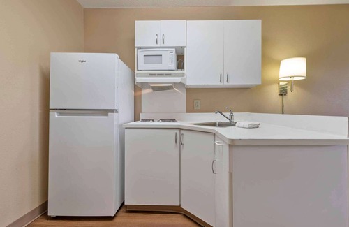 State Park Hotel | Extended Stay America Select Suites Columbia Ft. Jackson