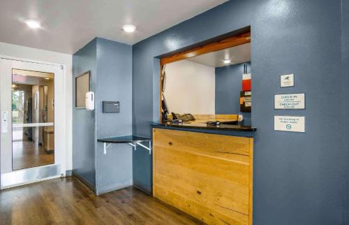 North Charleston Hotel | Extended Stay America Select Suites - Charleston - Ashley Phosphate Rd