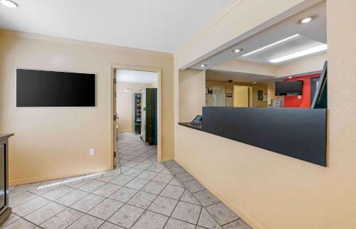 Orlando Hotel | Extended Stay America Select Suites - Orlando - Southpark - Equity Row