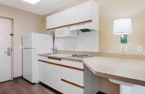 Orlando Hotel | Extended Stay America Select Suites Orlando Southpark