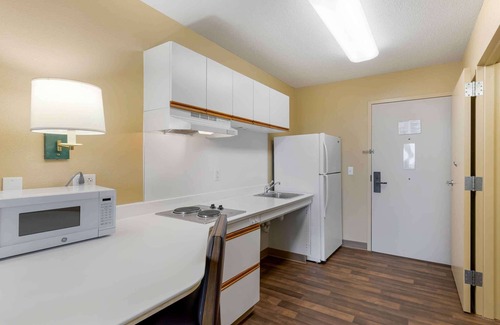 Orlando Hotel | Extended Stay America Select Suites Orlando Southpark