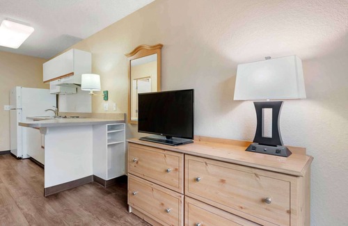 Orlando Hotel | Extended Stay America Select Suites Orlando Southpark