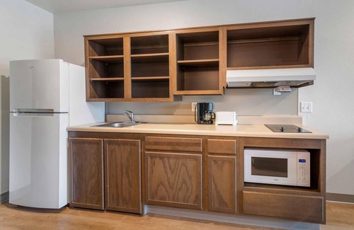 Tampa Hotel | Extended Stay America Select Suites Tampa Brandon East