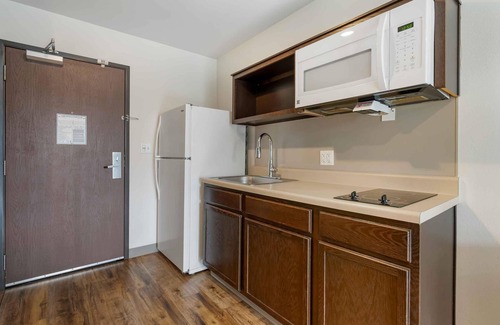 Tampa Hotel | Extended Stay America Select Suites Tampa Brandon East