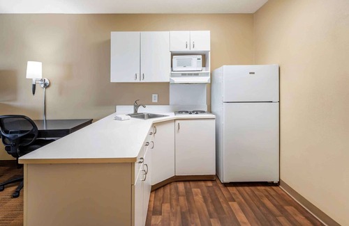 Schaumburg Hotel | Extended Stay America Suites Chicago Woodfield Mall