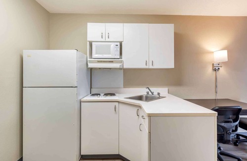 Schaumburg Hotel | Extended Stay America Suites Chicago Woodfield Mall