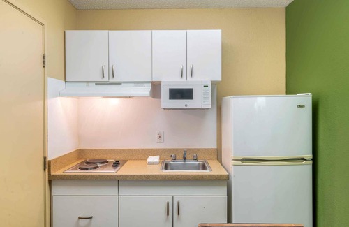 Five Oaks Hotel | Extended Stay America Suites Portland Beaverton