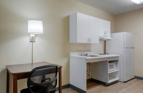Five Oaks Hotel | Extended Stay America Suites Portland Beaverton