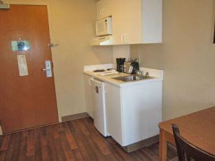 Blue Ash Hotel | Extended Stay America Suites - Cincinnati - Blue Ash - Kenwood Road