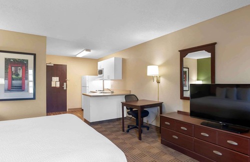 Potomac Falls Hotel | Extended Stay America Suites Washington DC Sterling