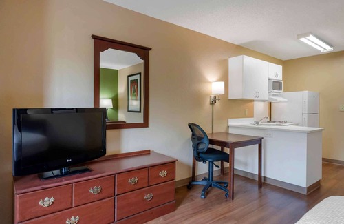 Sandy Springs Hotel | Extended Stay America Suites Atlanta Perimeter Crestline
