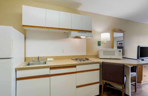 Ellendale Hotel | Extended Stay America Suites Memphis Germantown