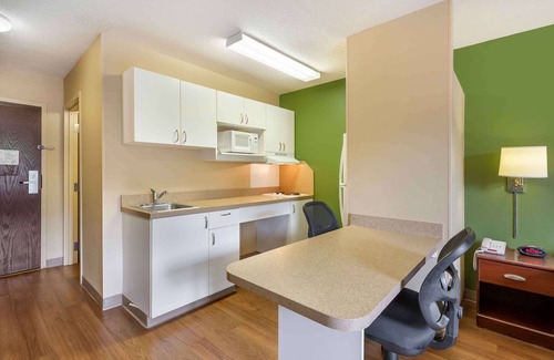 White Station Hotel | Extended Stay America Suites Memphis Germantown West