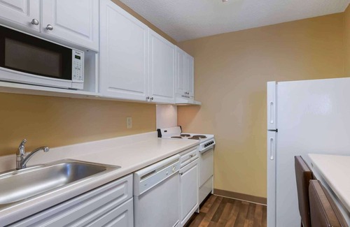 Florida Center Hotel | Extended Stay America Suites Orlando Theme Parks Vineland Rd