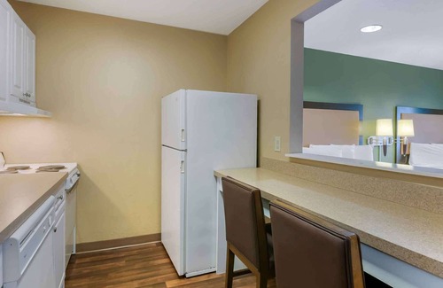 Florida Center Hotel | Extended Stay America Suites Orlando Theme Parks Vineland Rd
