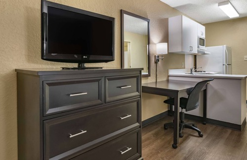 Florida Center Hotel | Extended Stay America Suites Orlando Theme Parks Major Blvd