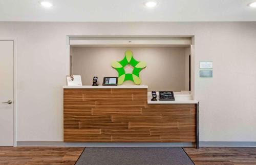 Orient Park Hotel | Extended Stay America Suites - Tampa - Casino Area