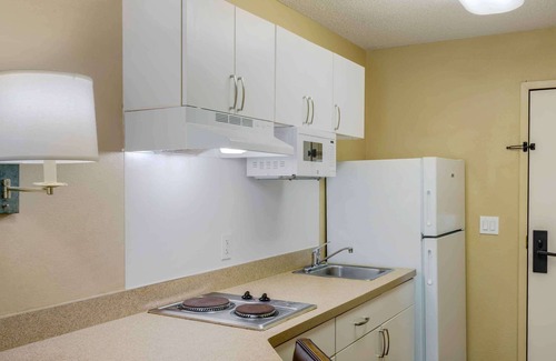 Waltham Hotel | Extended Stay America Suites Boston Waltham 52 4th Ave