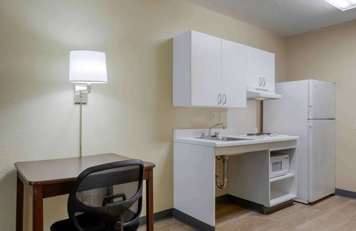 Waltham Hotel | Extended Stay America Suites Boston Waltham 52 4th Ave