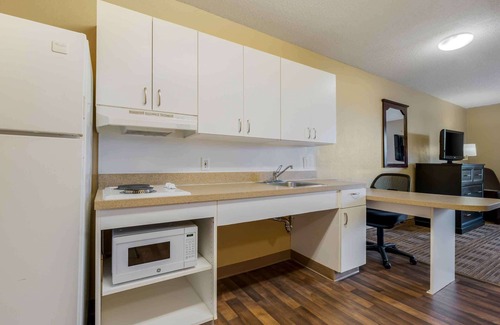 Gurnee Hotel | Extended Stay America Suites Chicago Gurnee