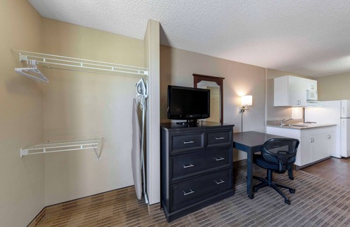 Orange Hotel | Extended Stay America Suites Orange County Katella Ave