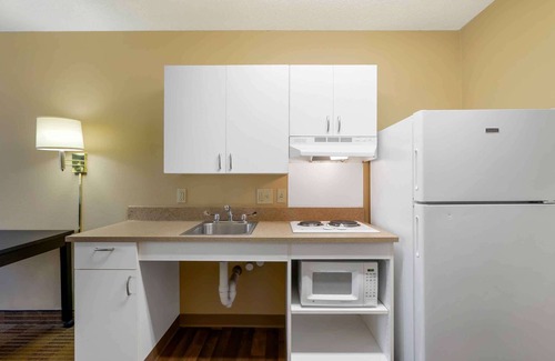 Carver City - Lincoln Gardens Hotel | Extended Stay America Suites Tampa Airport Spruce Street