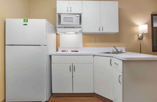 Palm Springs Hotel | Extended Stay America Suites Palm Springs Airport