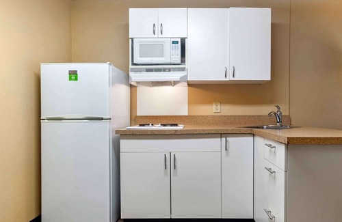 Palm Springs Hotel | Extended Stay America Suites Palm Springs Airport