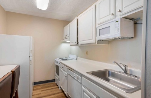 Eastwick Hotel | Extended Stay America Suites Philadelphia Airport Bartram Av