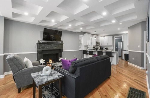 Forestview House | Extended Stay- Chicago FHS Rental - Vernon Ave